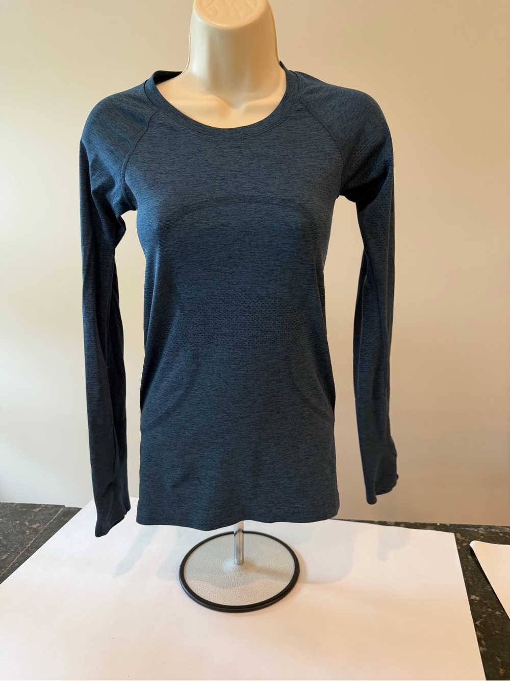 Swiftly Tech Long-Sleeve Shirt